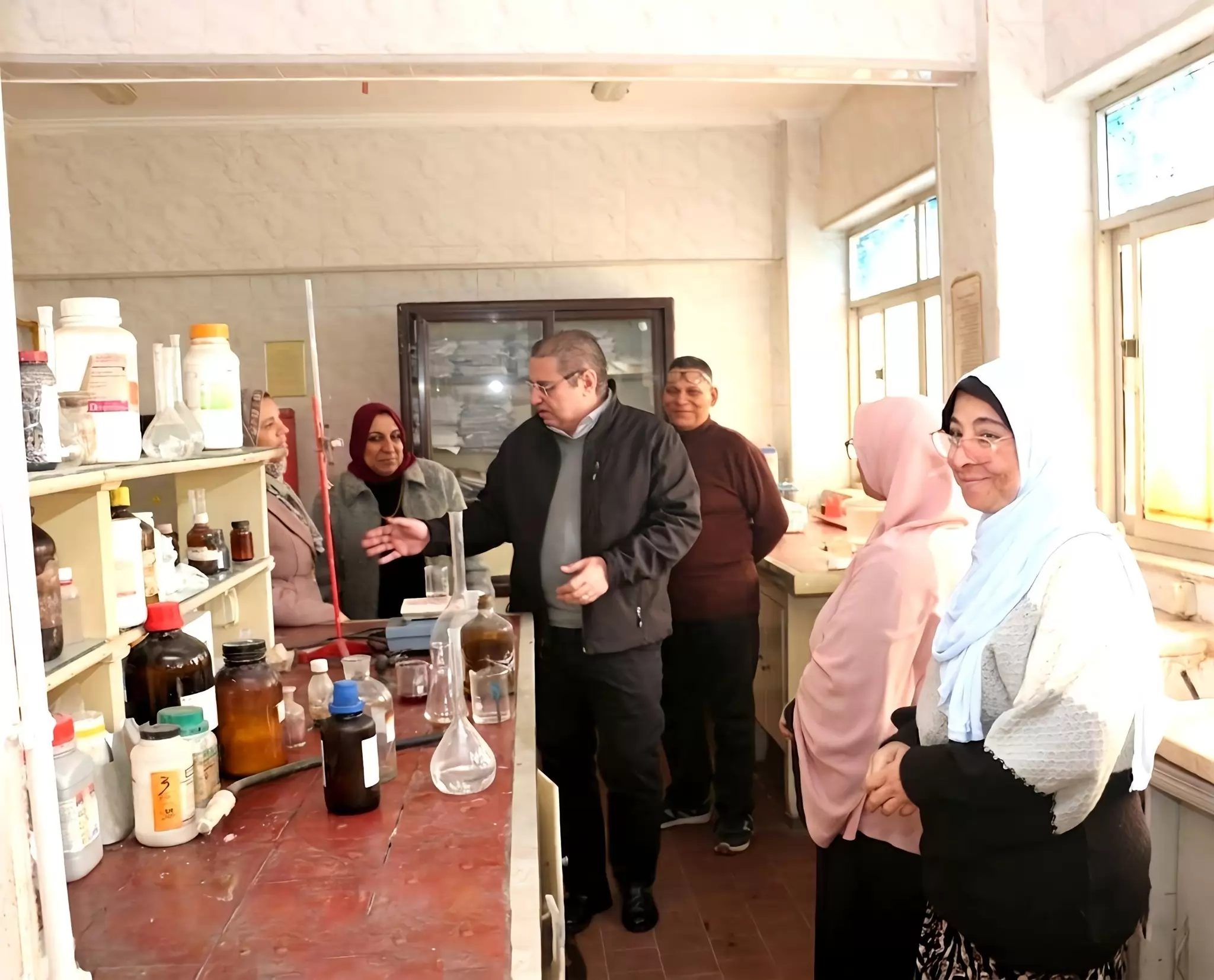 رئيس هيئة المواصفات يتفقد فرعي الهيئة بالسويس والعين السخنة 